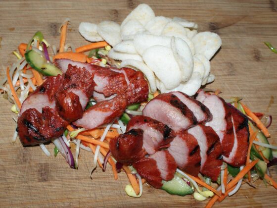 Varkenshaas recept, Red pork-style. met thaise salade - BBQuality