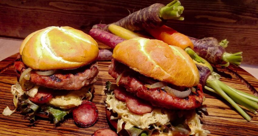 Winterburger recept Red pork burger ambachtelijke rookworst winterburger | BBQuality