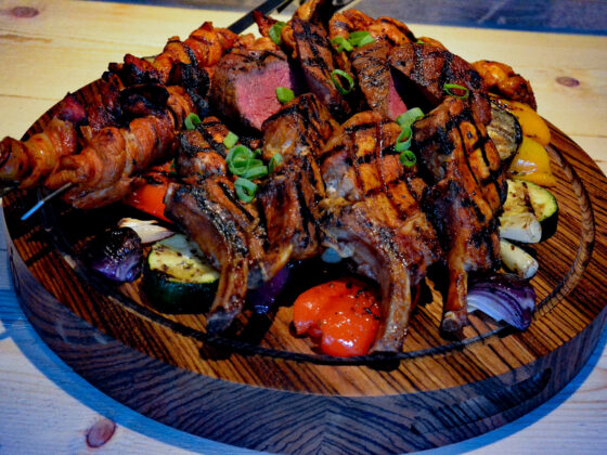 Mixed grill rub iberico rack kidijfilet kogelbiefstuk speklap recept