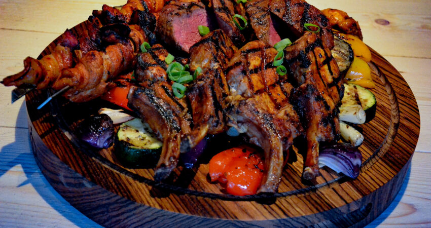 Mixed grill rub iberico rack kidijfilet kogelbiefstuk speklap recept