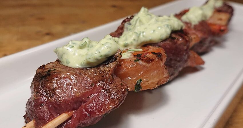 Surf 'n' Turf spies recept met rucola-mayonaise | BBQuality