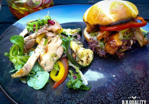 Broodje gegrild kipdijfilet recept met een Provençaalse salade | BBQuality