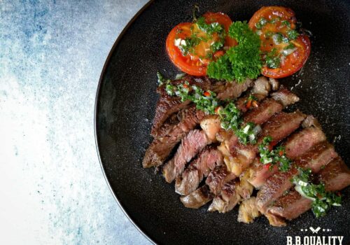 Ribeye uit de pan met chimichurri recept | BBQuality