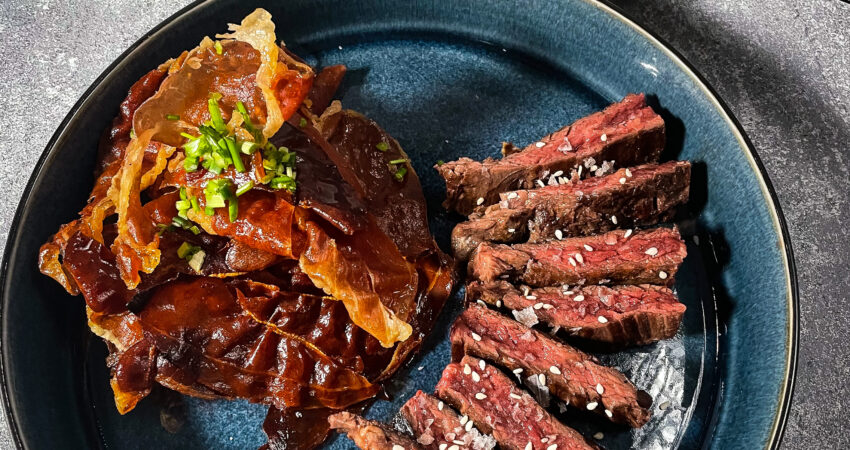 Inside skirt steak, crispy Parma & cheese dip recept | BBQuality