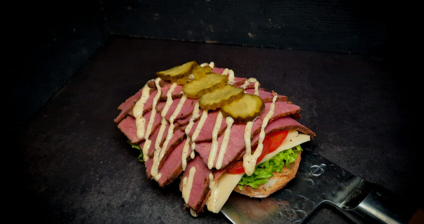 Pastrami sandwich recept | BBQuality