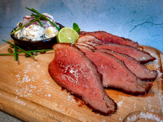 Bizon picanha met een frisse aardappelsalade recept | BBQuality