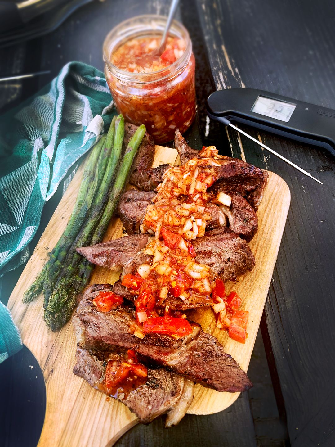 Dry aged tomahawk recept met tomatenchutney | BBQuality