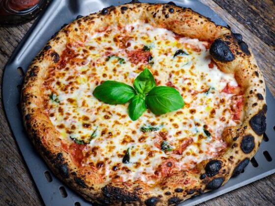 Pizza Margherita recept | Maikel | BBQuality