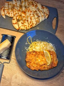 gepaneerde kalfsschnitzel recept in parmezaanse kaas | Chefs_BBQ_Table | BBQuality