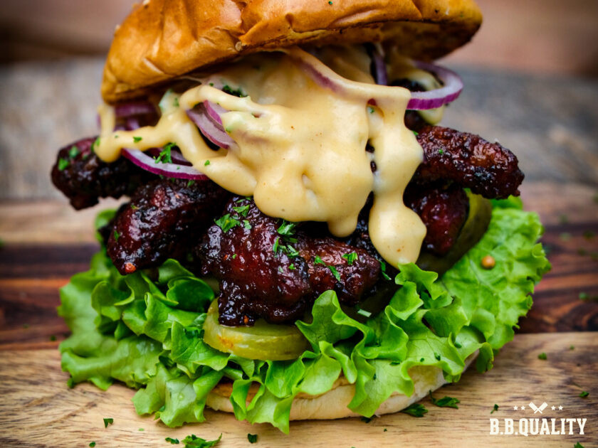 Iberico ribfingers met bier-kaassaus recept | MaikelsBBQ | BBQuality