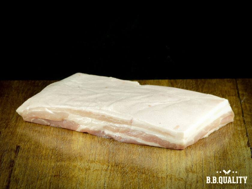 Buikspek zonder zwoerd voor porchetta varken2024 | BBQUALITY