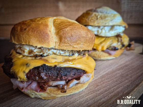 Ontbijt burger recept | Ronald | BBQuality