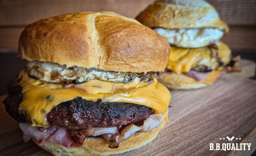 Ontbijt burger recept | Ronald | BBQuality