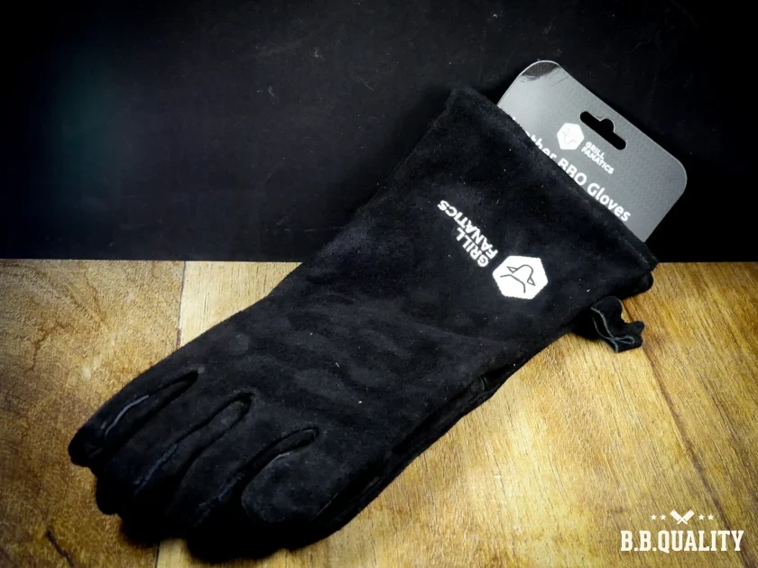 BBQ_leren_handschoenen_hittebestendig_tot_500C_extra_lang_van_Grill_Fanatics_bij_BBQuality