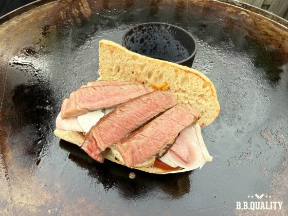 Ribeye El Rancho Chivito recept | Black Angus Ribeye El Rancho Uruguay | Bacon | Sandwich | Kenneth ChefsBBQtable | BBQuality