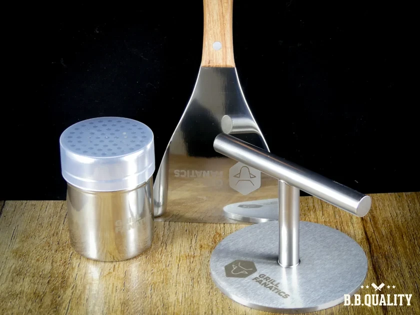 Smashburger_kit_met_smasher_spatel_en_rub_shaker_van_Grill_Fanatics_bij_BBQuality