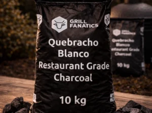 White_Quebracho_houtskool_10kg_met_hoge_hitte_en_lange_brandduur_van_Grill_Fanatics_bij_BBQuality