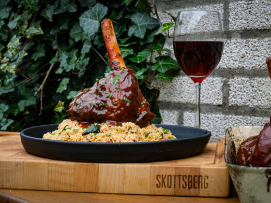 Gestoofde lamsschenkel recept | Lamsschenkel | Angel Tears KHAVI Rub | Vonken Oven | MaikelsBBQ | BBQuality