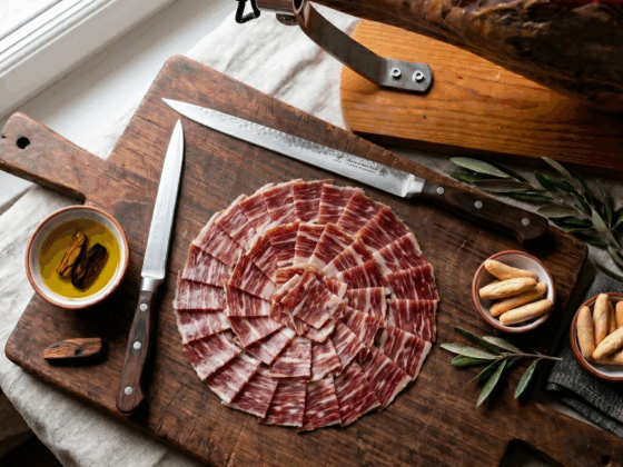 Iberico Ham Jamón de Cebo van 50% Iberisch ras handgesneden Spaanse gedroogde ham