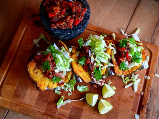 Kipschnitzel | krokant | tacoschelp | maikelsBBQ | appelsalsa | fris | BBQuality