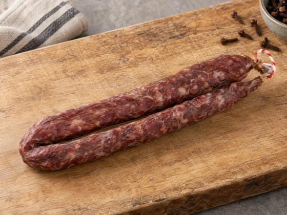 Hele droge metworst kruidnagel van Dreug